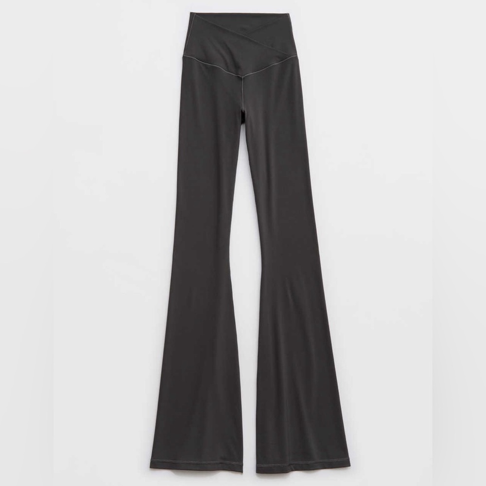 Aerie OFFLINE Real Me Crossover Flare Leggings Smoked Grey Size Small Petite